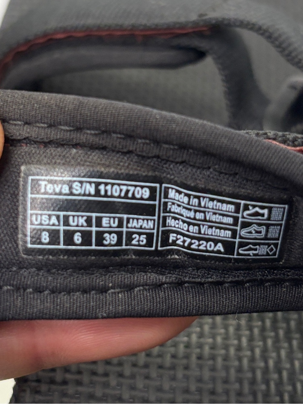 Teva Universal Trail Sandals Women's 8 Black Vibram Hiking Sport 1107709 - Picture 4 of 12